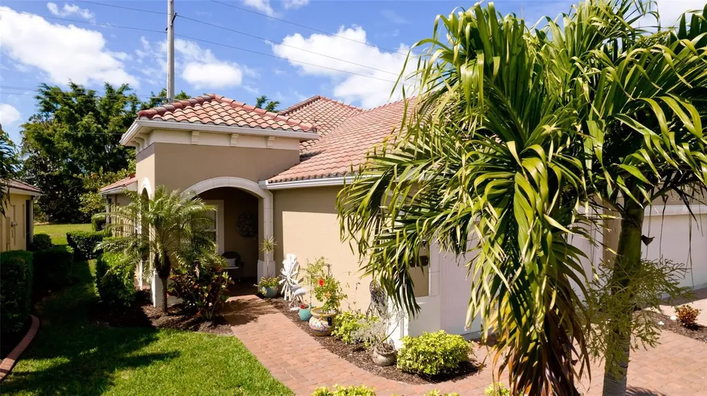 1308 Calle Grand Street Bradenton FL 34209