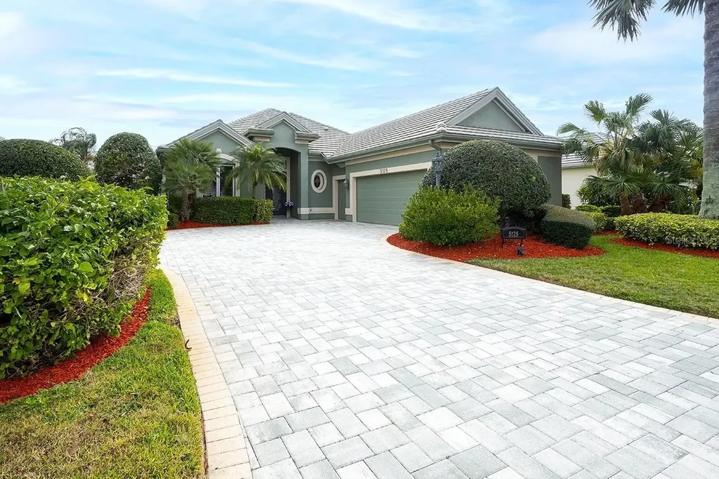 5125 96th Street E Bradenton FL 34211