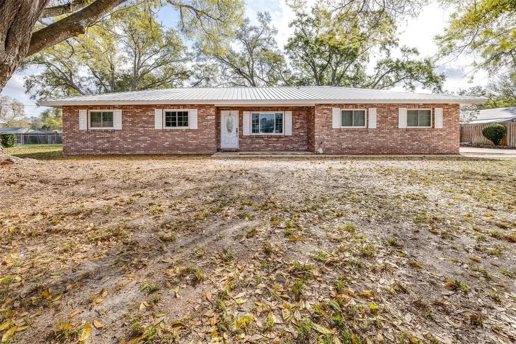 1210 Carol Avenue Auburndale FL 33823