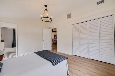 459 41st Avenue S St Petersburg FL 33705