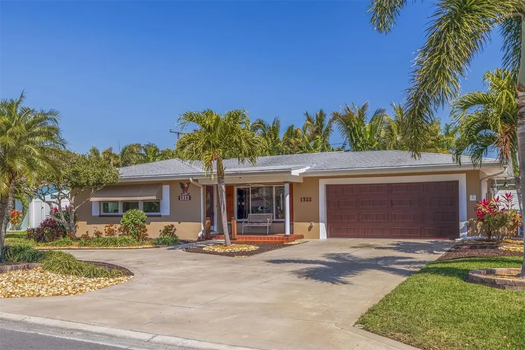 1322 Robin Road S St Petersburg FL 33707