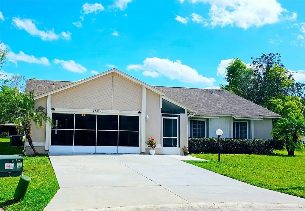 1845 Tamarac Court Wesley Chapel FL 33543