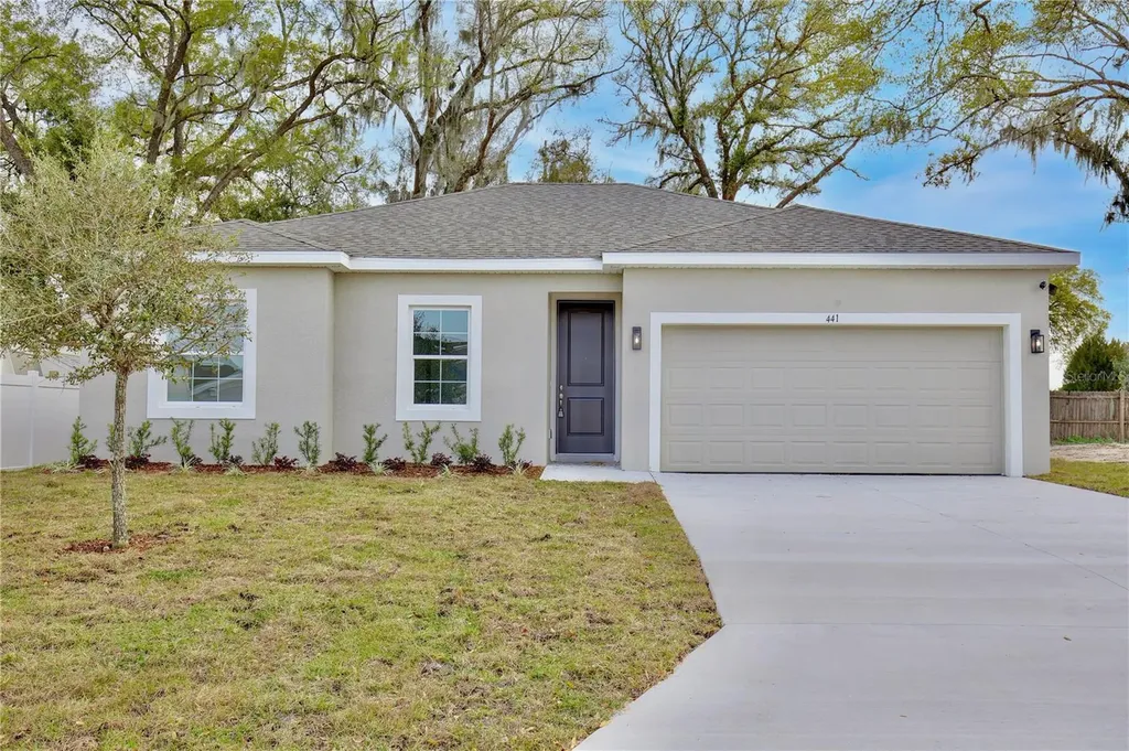441 Cierra Oaks Circle Lady Lake FL 32159