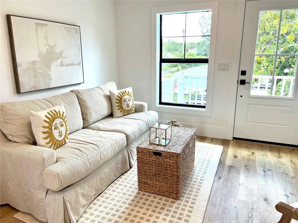 806 S Jefferson Avenue Sarasota FL 34237