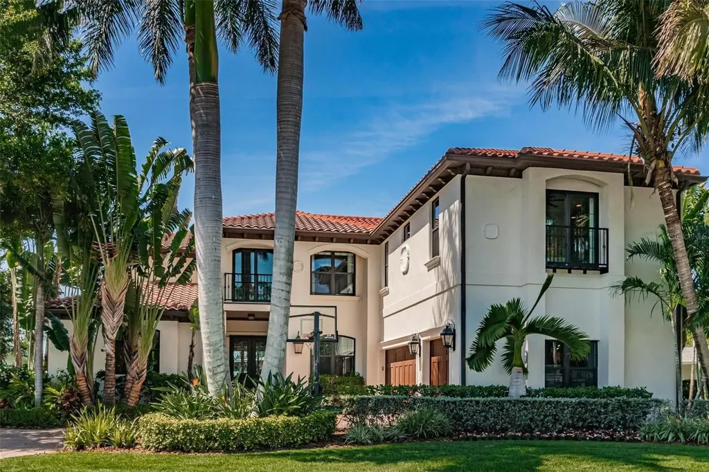 5101 W Poe Avenue Tampa FL 33629