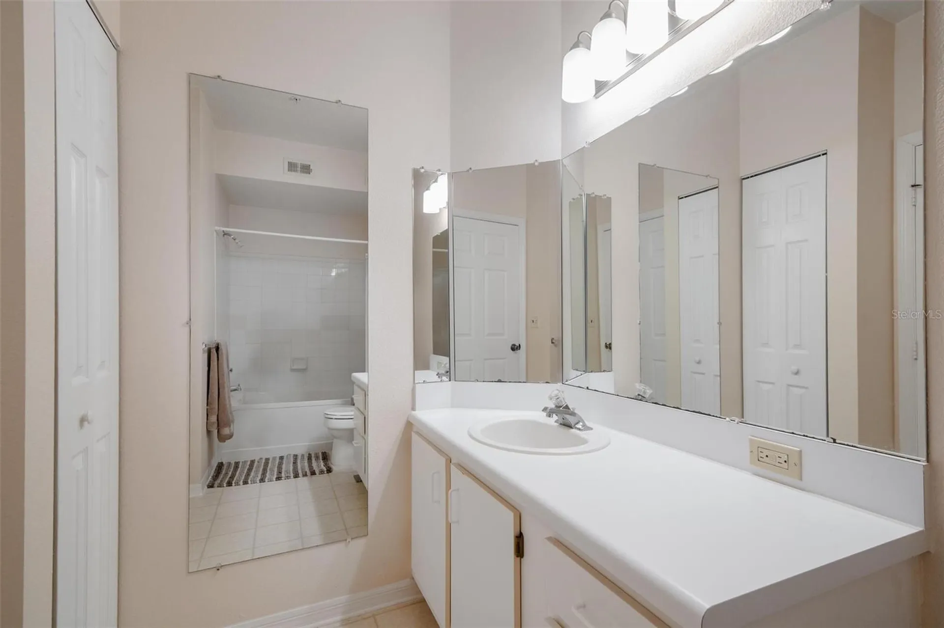 11490 Villa Grand Fort Myers FL 33913