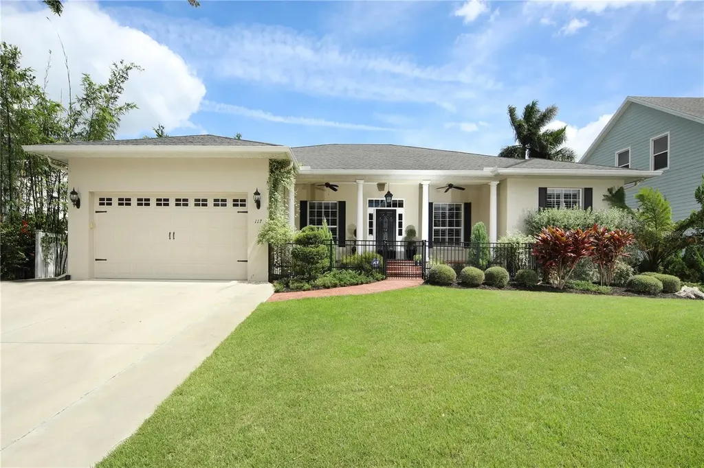 117 23rd Street W Bradenton FL 34205