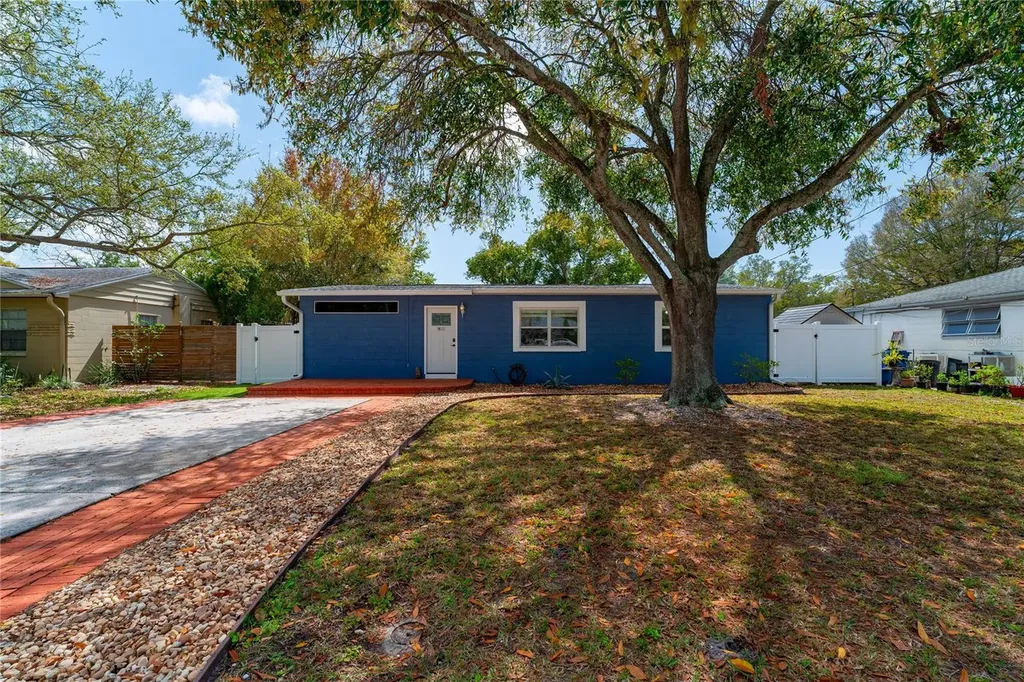 4622 W Bay Villa Avenue Tampa FL 33611