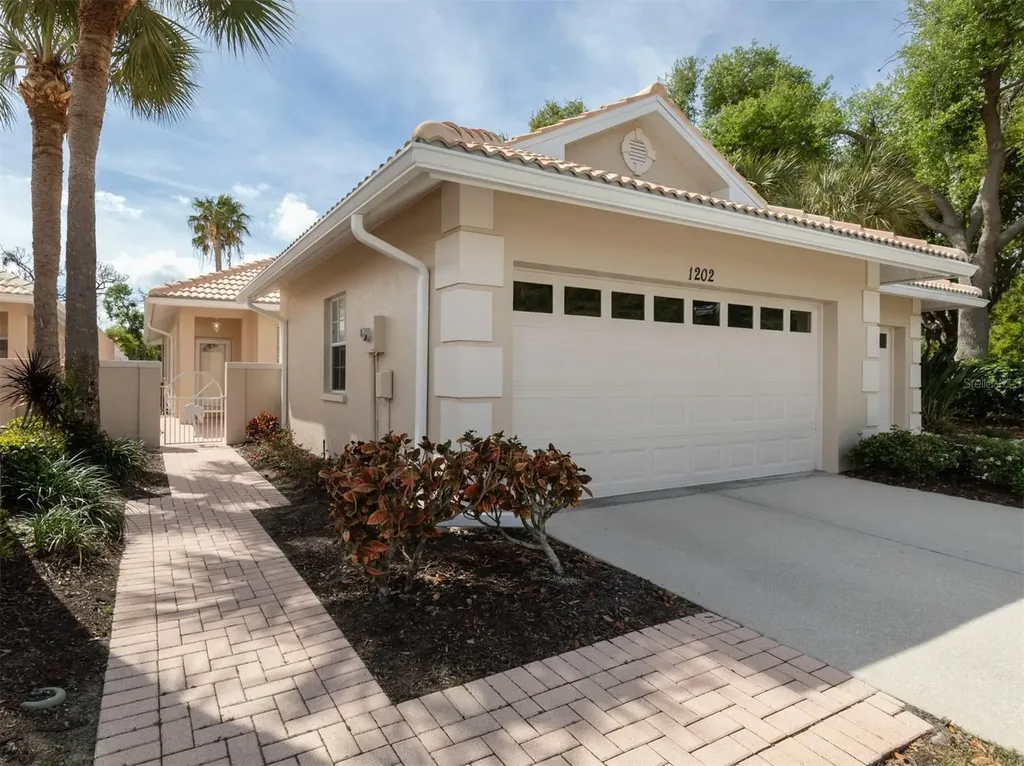 1202 Berkshire Circle Venice FL 34292