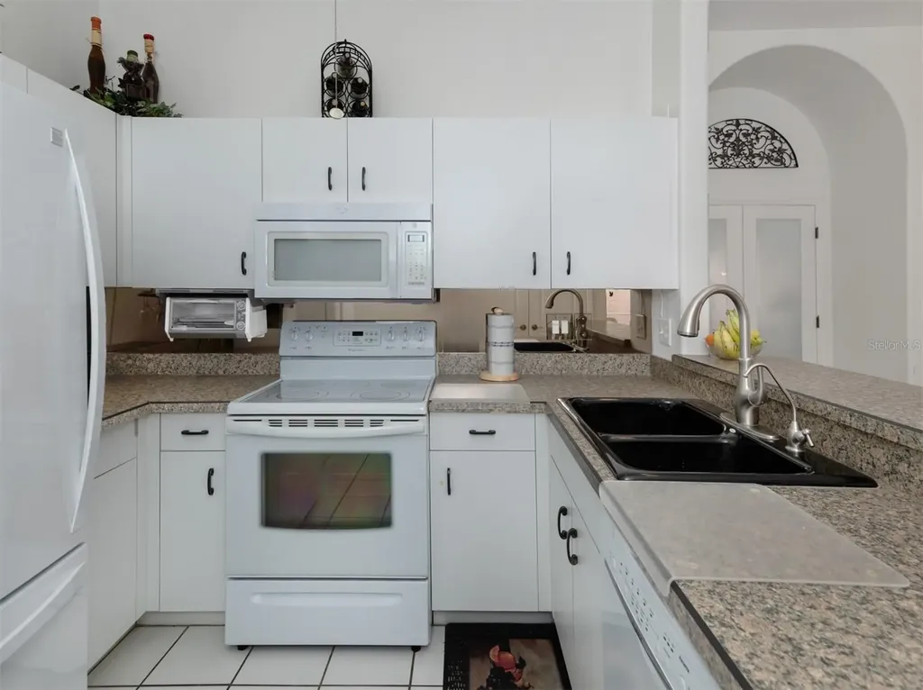 1202 Berkshire Circle Venice FL 34292