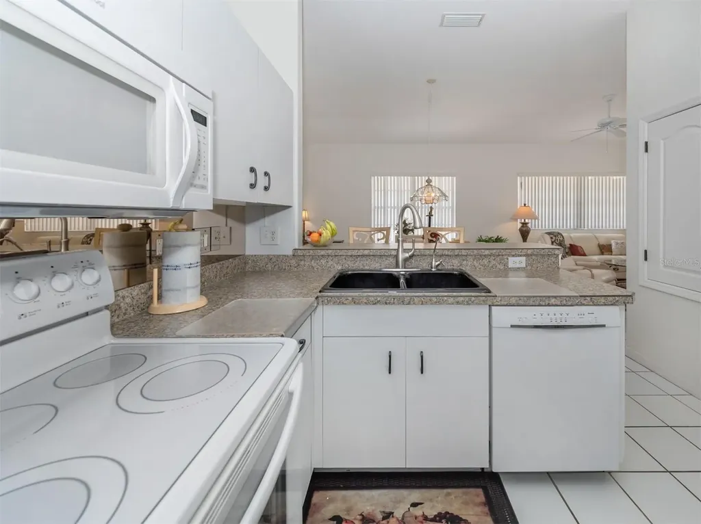 1202 Berkshire Circle Venice FL 34292