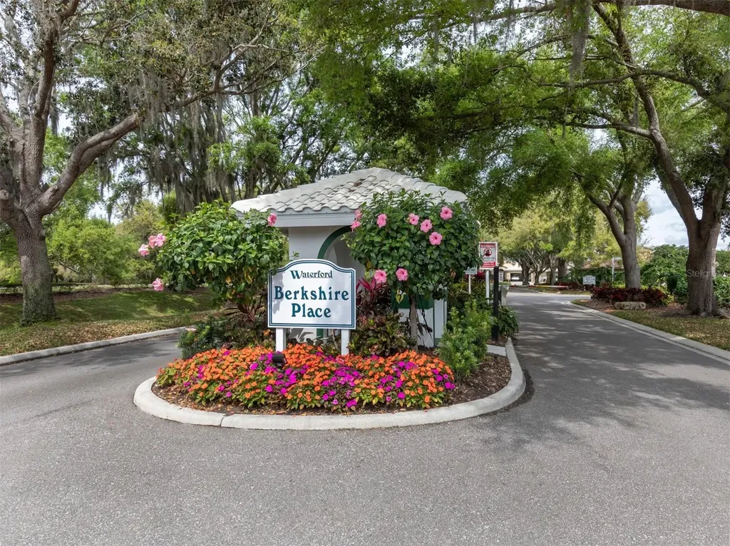 1202 Berkshire Circle Venice FL 34292