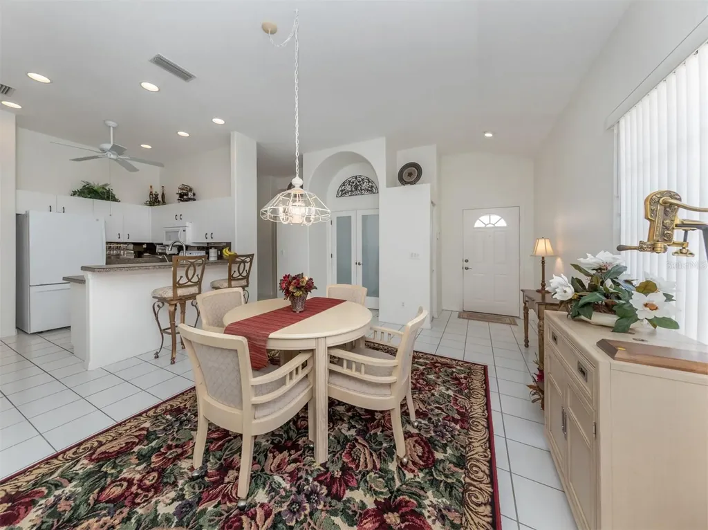 1202 Berkshire Circle Venice FL 34292