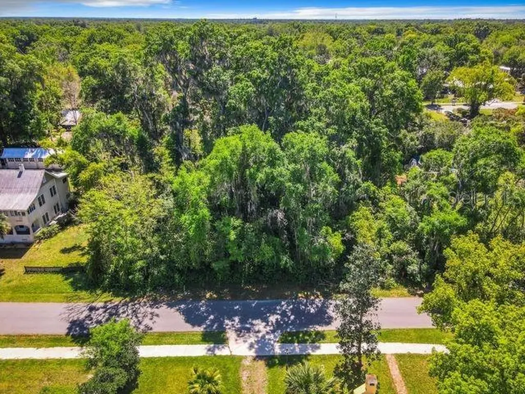 Garden Street Lake Helen FL 32744