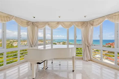 10 Ridgetop Humacao PR 00791