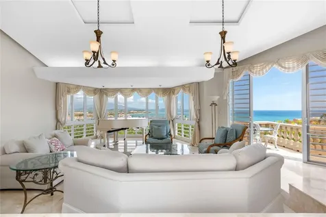 10 Ridgetop Humacao PR 00791