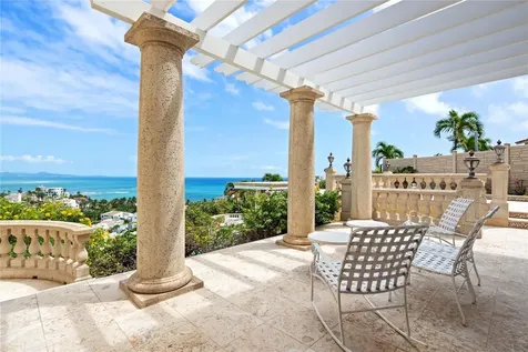 10 Ridgetop Humacao PR 00791