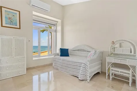 10 Ridgetop Humacao PR 00791