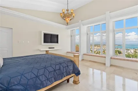 10 Ridgetop Humacao PR 00791