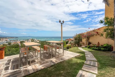 10 Ridgetop Humacao PR 00791