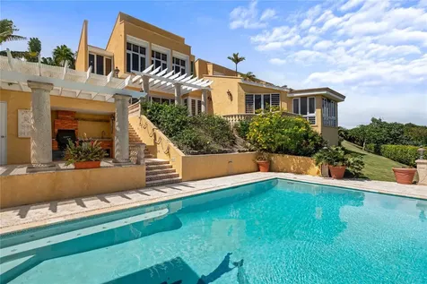 10 Ridgetop Humacao PR 00791