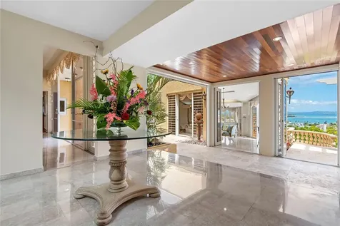 10 Ridgetop Humacao PR 00791
