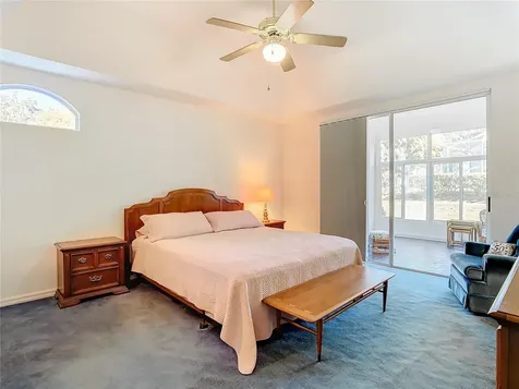 2610 Hollington Oaks Place Brandon FL 33511