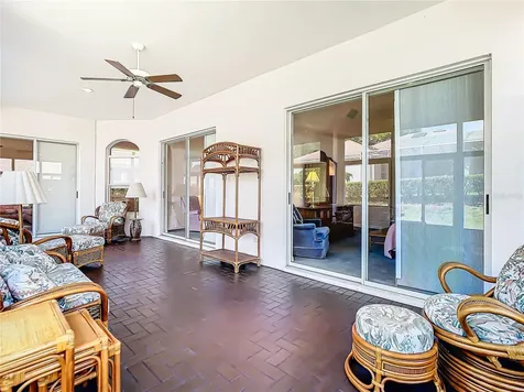 2610 Hollington Oaks Place Brandon FL 33511
