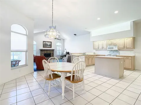 2610 Hollington Oaks Place Brandon FL 33511