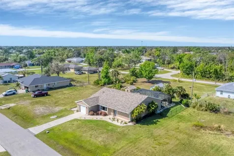 7405 Hart Street Englewood FL 34224