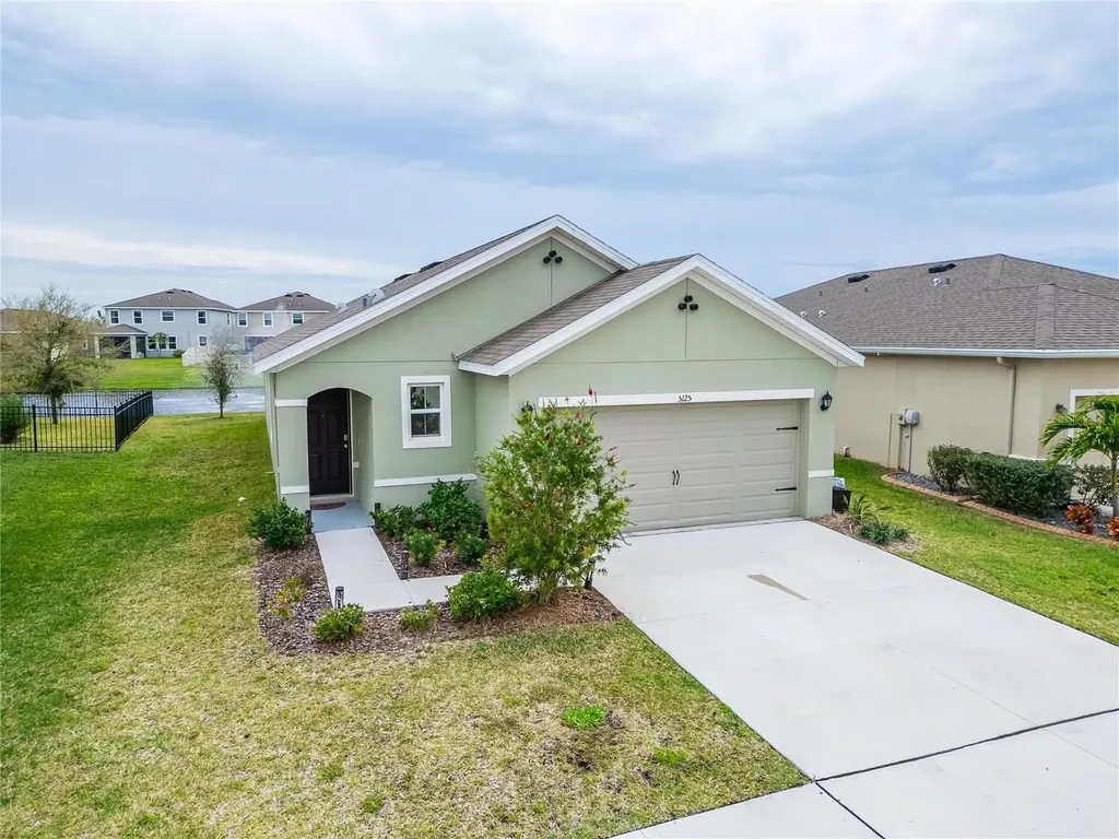 5125 Jackel Chase Drive Wimauma FL 33598