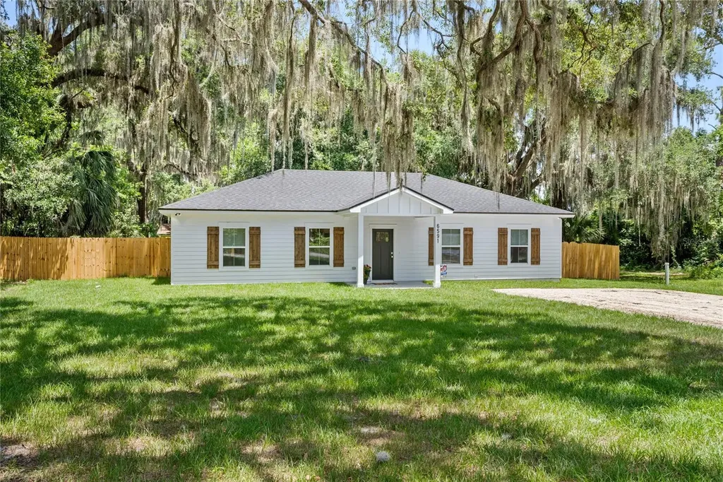 6591 SE 222nd Terrace Hawthorne FL 32640