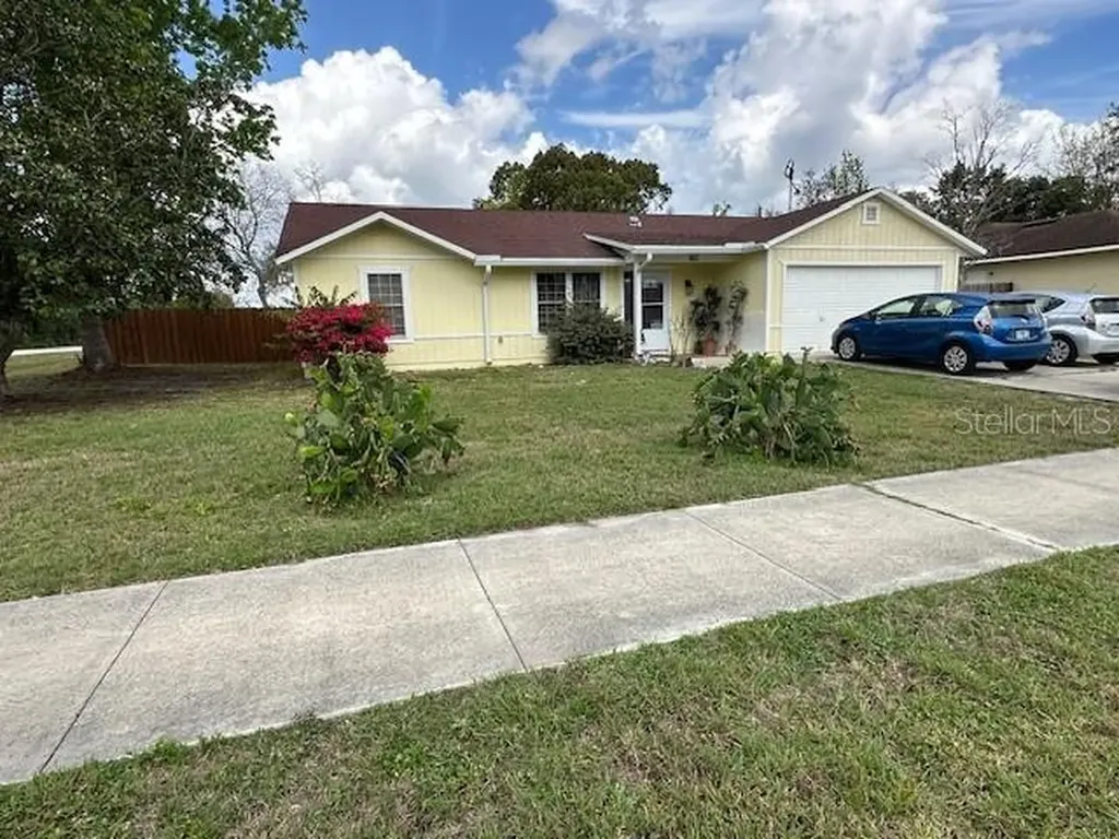 962 Trumbull Street Deltona FL 32725