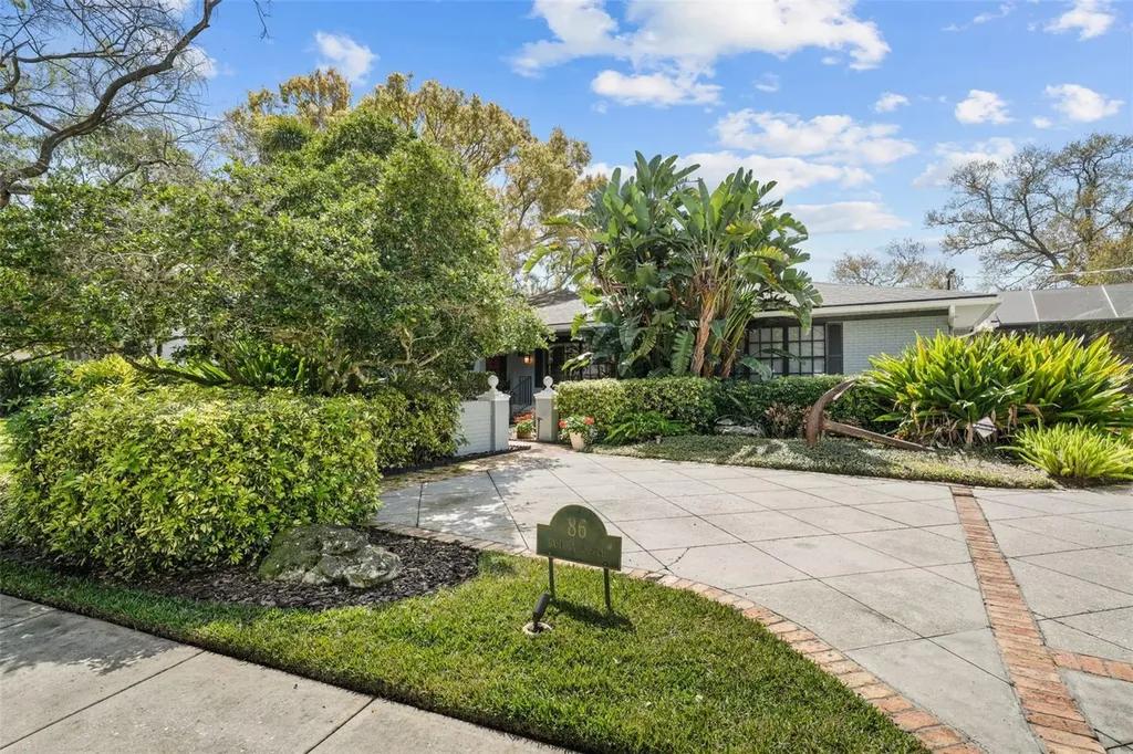 86 Bahama Circle Tampa FL 33606