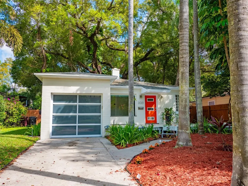2021 E Washington Street Orlando FL 32803