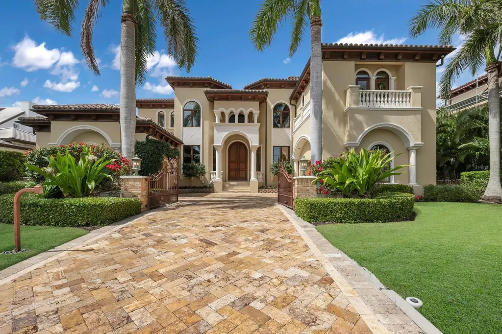 364 W Royal Flamingo Drive Sarasota FL 34236