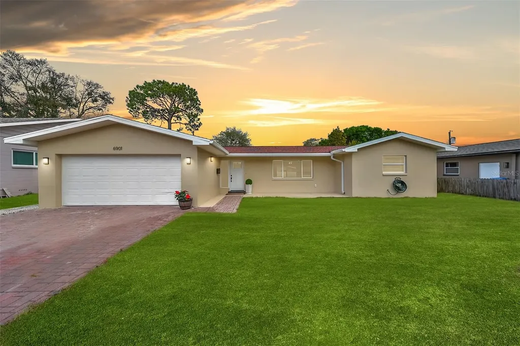 6901 11th Avenue N St Petersburg FL 33710