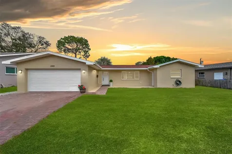 6901 11th Avenue N St Petersburg FL 33710