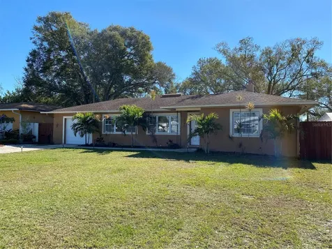 5040 48th Terrace N St Petersburg FL 33709