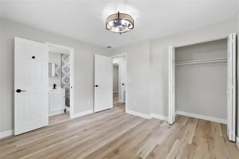 5013 Cassatt Avenue Orlando FL 32808