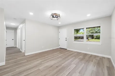 5013 Cassatt Avenue Orlando FL 32808