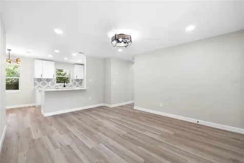 5013 Cassatt Avenue Orlando FL 32808