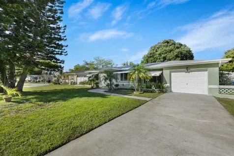 2718 43rd Street N St Petersburg FL 33713