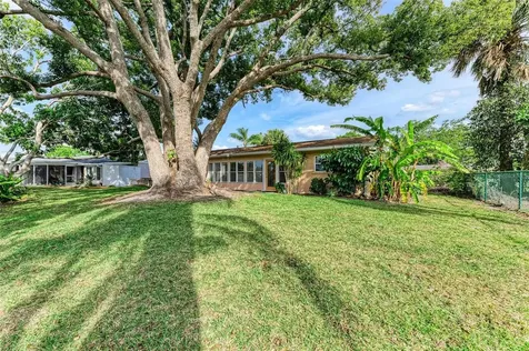 4604 Maceachen Boulevard Sarasota FL 34233