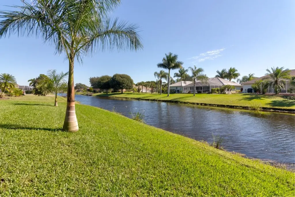 26 Long Meadow Lane Rotonda West FL 33947