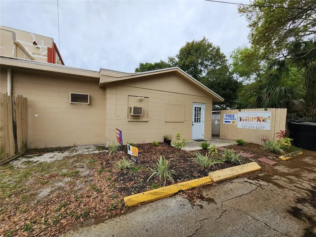 1315 9th Avenue N St Petersburg FL 33705