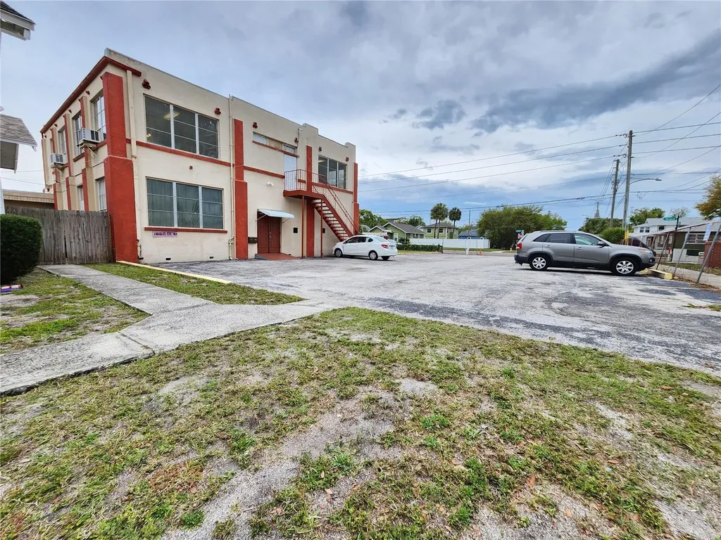 1315 9th Avenue N St Petersburg FL 33705