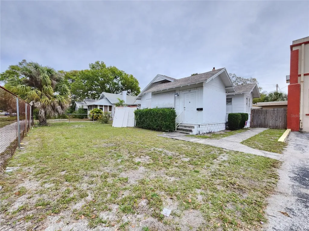 1315 9th Avenue N St Petersburg FL 33705
