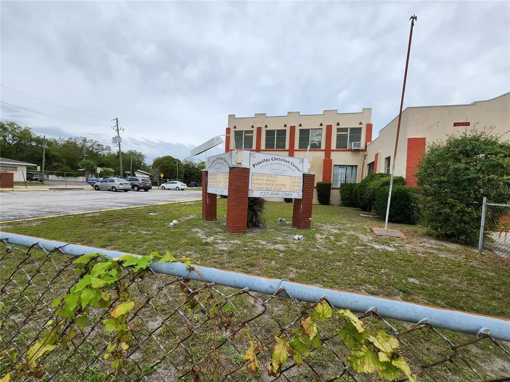 1315 9th Avenue N St Petersburg FL 33705