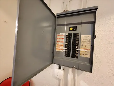 1315 9th Avenue N St Petersburg FL 33705